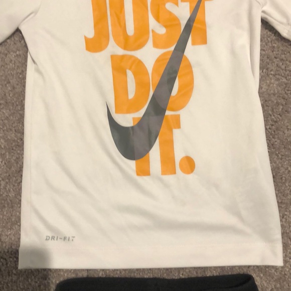 ❌SOLD❌🟠Boys Nike outfit🟠 - Picture 3 of 6